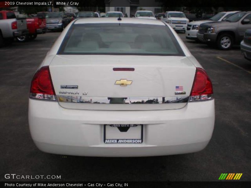 White / Gray 2009 Chevrolet Impala LT