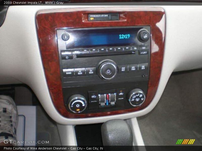 White / Gray 2009 Chevrolet Impala LT