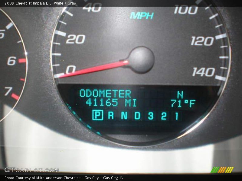 White / Gray 2009 Chevrolet Impala LT