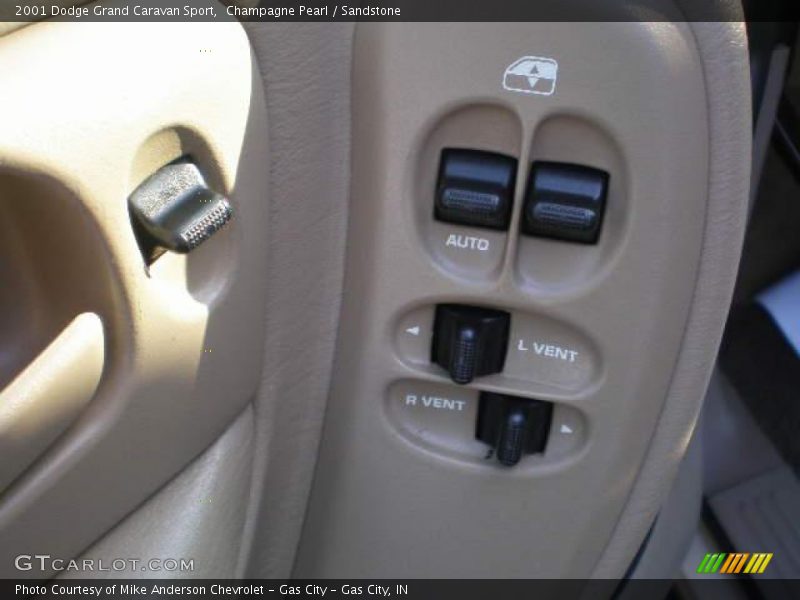 Champagne Pearl / Sandstone 2001 Dodge Grand Caravan Sport