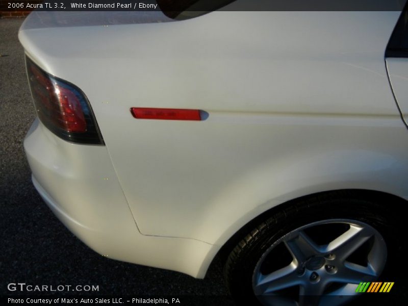 White Diamond Pearl / Ebony 2006 Acura TL 3.2