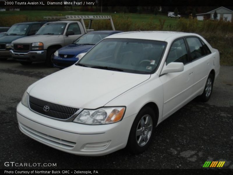 Diamond White Pearl / Ivory 2000 Toyota Avalon XL