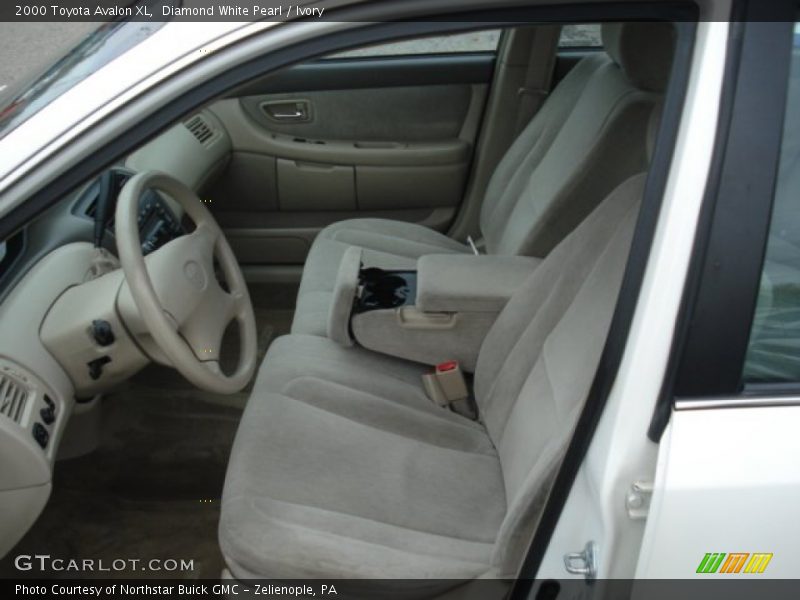 Diamond White Pearl / Ivory 2000 Toyota Avalon XL