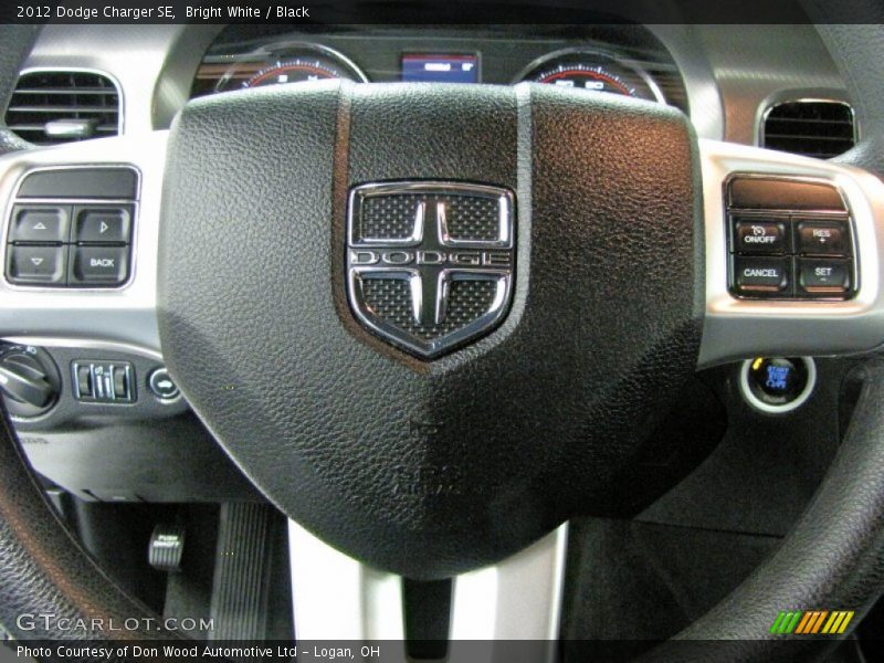 Bright White / Black 2012 Dodge Charger SE