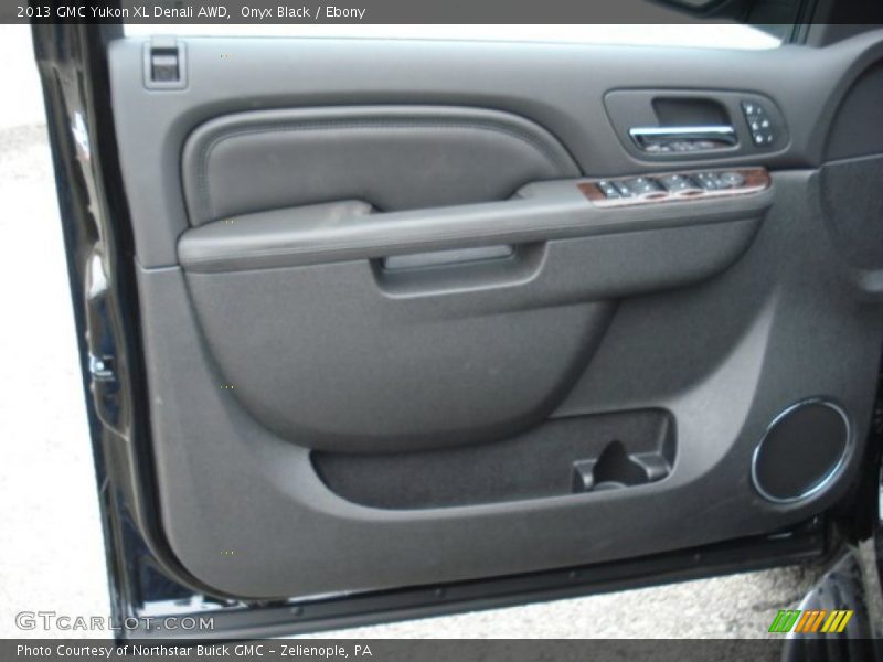 Onyx Black / Ebony 2013 GMC Yukon XL Denali AWD
