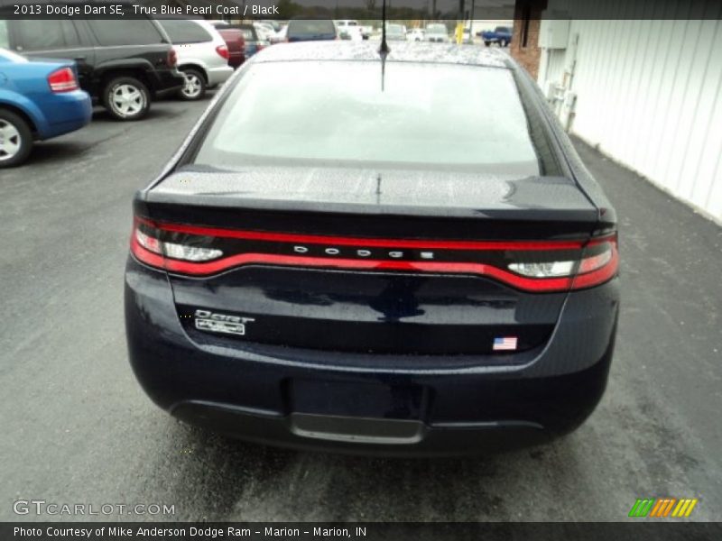 True Blue Pearl Coat / Black 2013 Dodge Dart SE