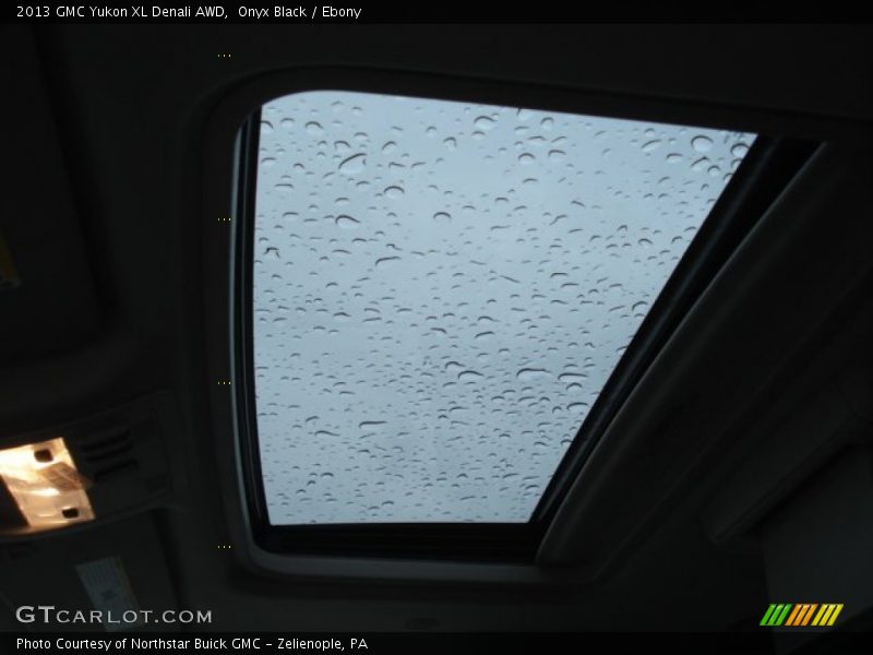Onyx Black / Ebony 2013 GMC Yukon XL Denali AWD