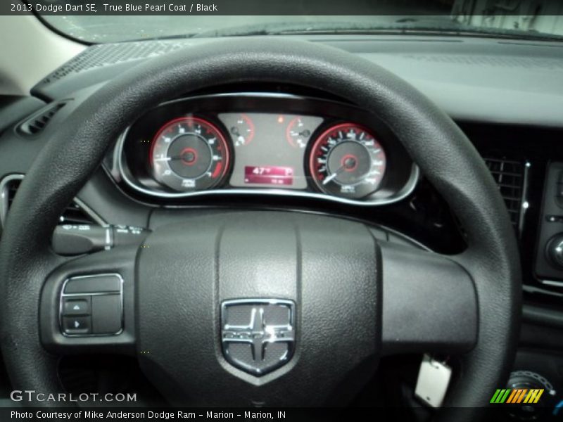 True Blue Pearl Coat / Black 2013 Dodge Dart SE