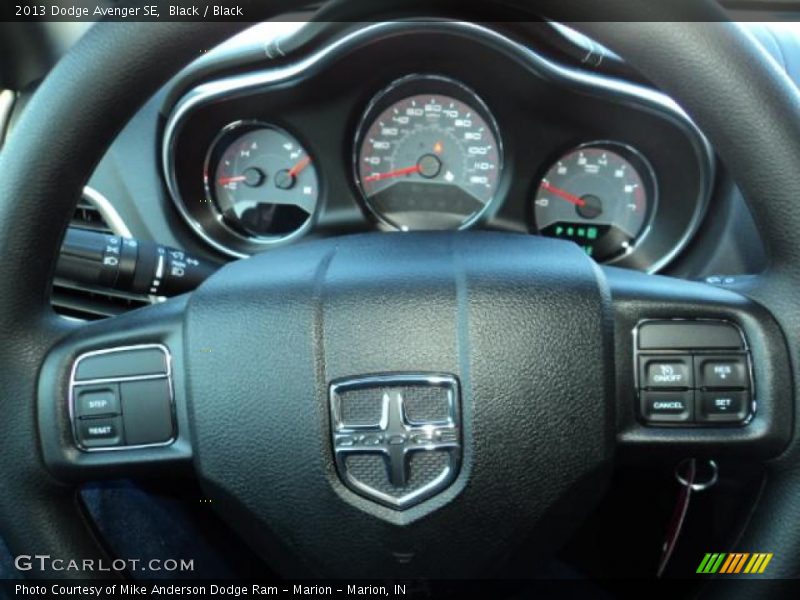 Black / Black 2013 Dodge Avenger SE