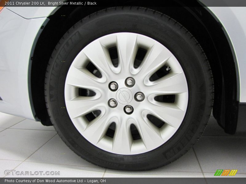 Bright Silver Metallic / Black 2011 Chrysler 200 LX