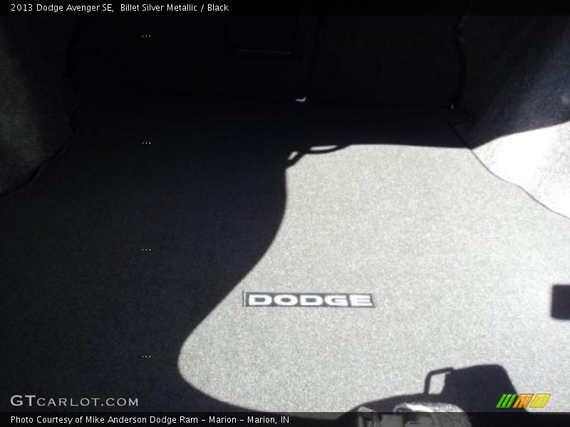 Billet Silver Metallic / Black 2013 Dodge Avenger SE