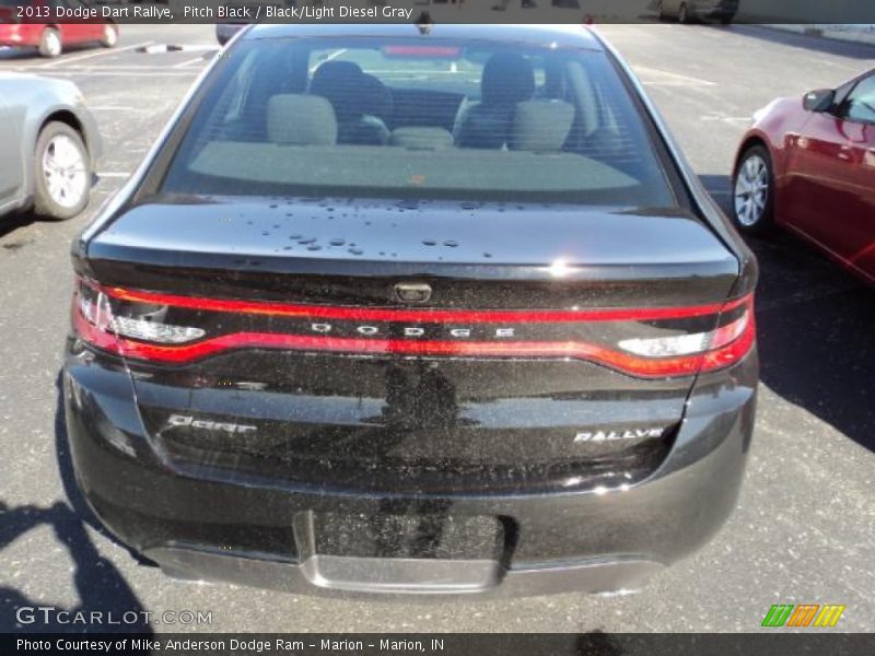 Pitch Black / Black/Light Diesel Gray 2013 Dodge Dart Rallye