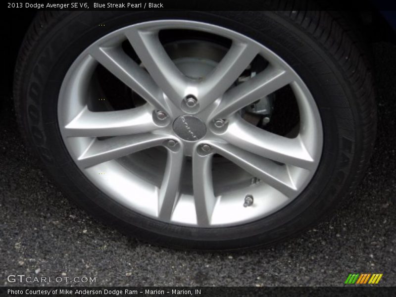 Blue Streak Pearl / Black 2013 Dodge Avenger SE V6
