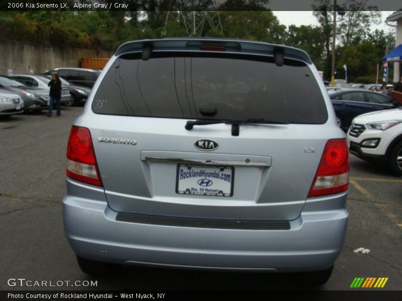 Alpine Gray / Gray 2006 Kia Sorento LX