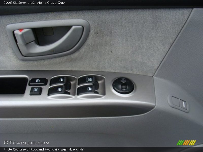 Alpine Gray / Gray 2006 Kia Sorento LX