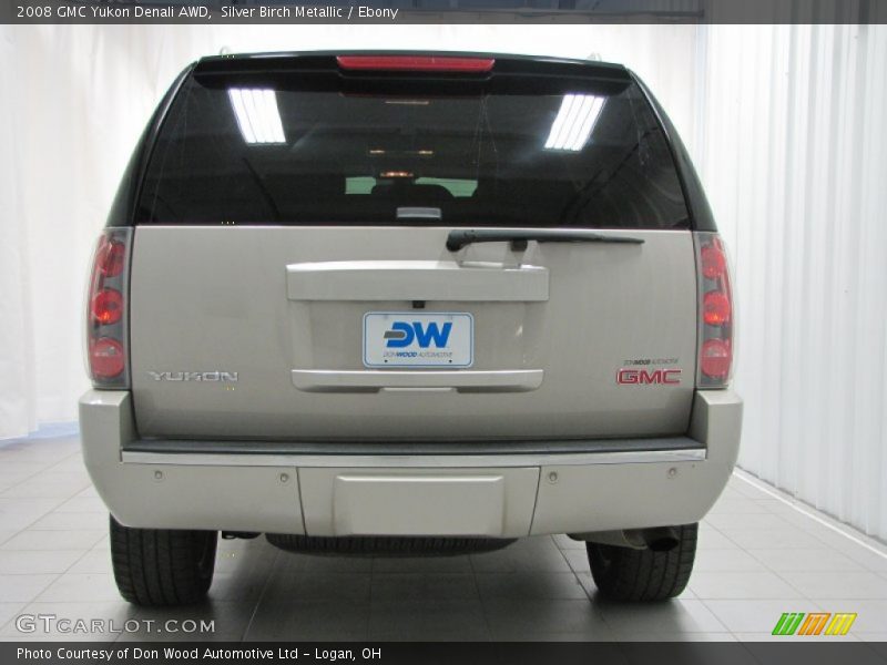 Silver Birch Metallic / Ebony 2008 GMC Yukon Denali AWD