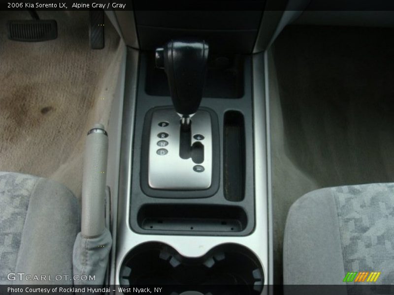 Alpine Gray / Gray 2006 Kia Sorento LX