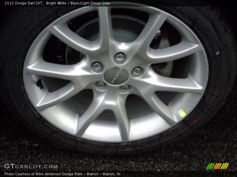 Bright White / Black/Light Diesel Gray 2013 Dodge Dart SXT