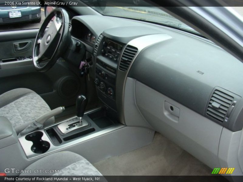 Alpine Gray / Gray 2006 Kia Sorento LX
