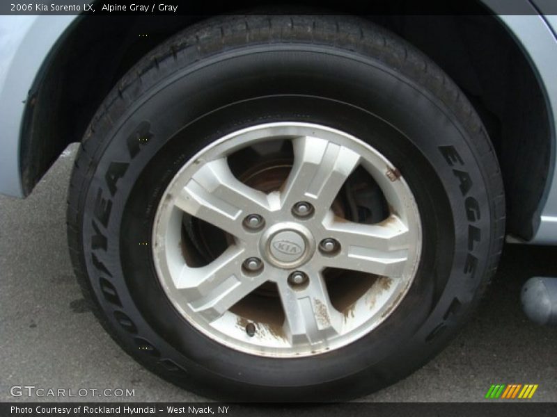 Alpine Gray / Gray 2006 Kia Sorento LX