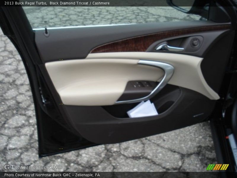 Black Diamond Tricoat / Cashmere 2013 Buick Regal Turbo