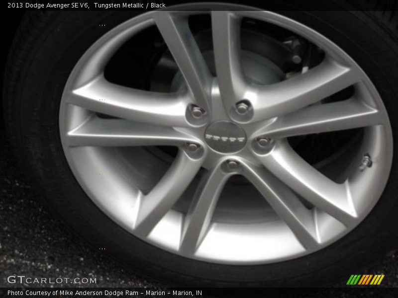 Tungsten Metallic / Black 2013 Dodge Avenger SE V6