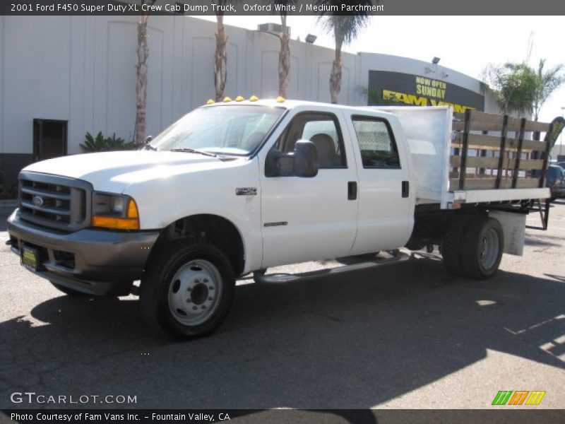 Oxford White / Medium Parchment 2001 Ford F450 Super Duty XL Crew Cab Dump Truck