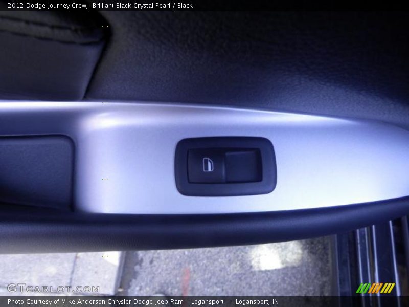 Brilliant Black Crystal Pearl / Black 2012 Dodge Journey Crew