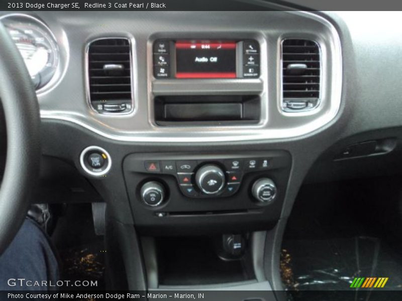 Redline 3 Coat Pearl / Black 2013 Dodge Charger SE