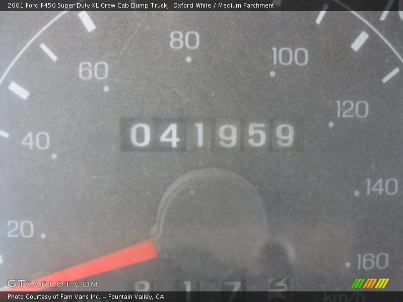 Oxford White / Medium Parchment 2001 Ford F450 Super Duty XL Crew Cab Dump Truck