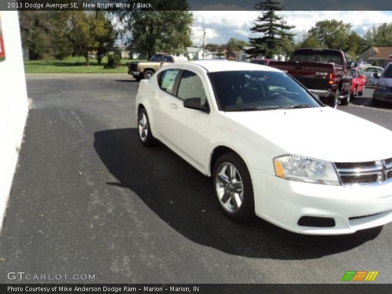 New Bright White / Black 2013 Dodge Avenger SE