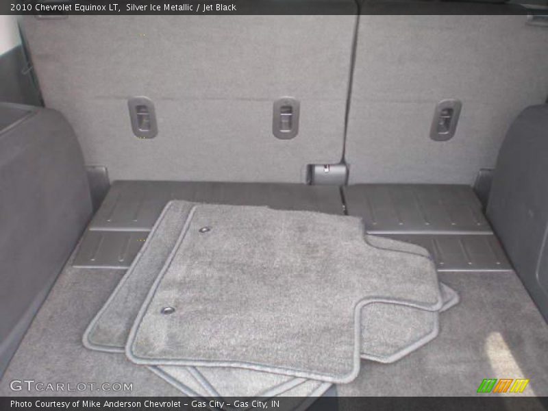 Silver Ice Metallic / Jet Black 2010 Chevrolet Equinox LT