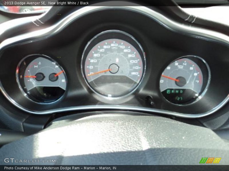 New Bright White / Black 2013 Dodge Avenger SE