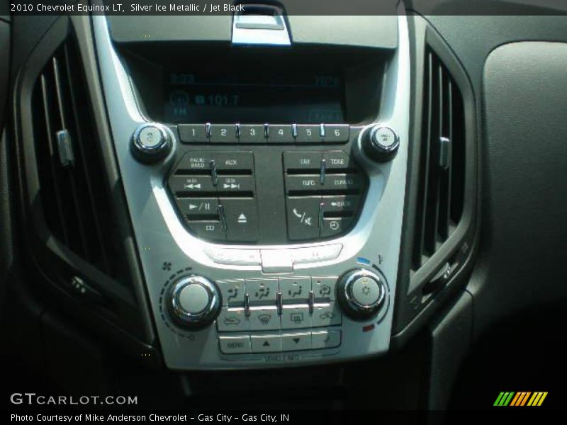 Silver Ice Metallic / Jet Black 2010 Chevrolet Equinox LT