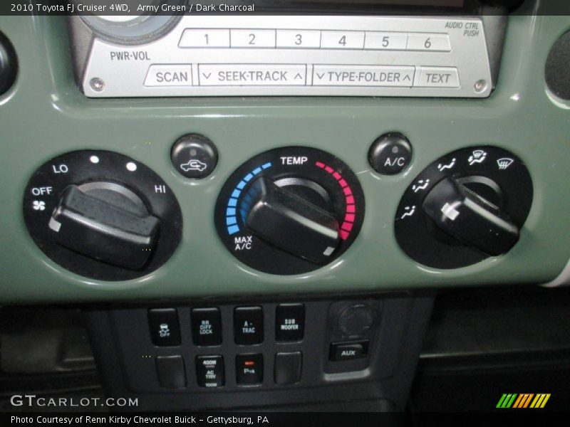 Controls of 2010 FJ Cruiser 4WD