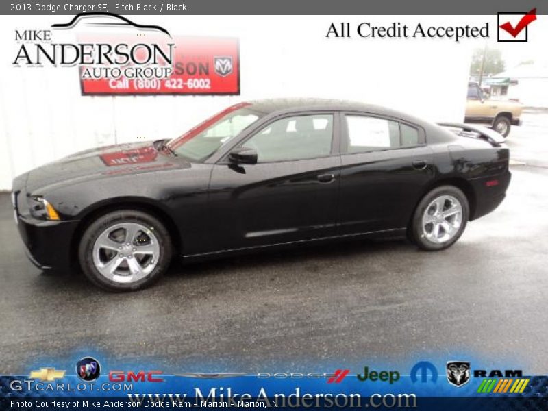 Pitch Black / Black 2013 Dodge Charger SE