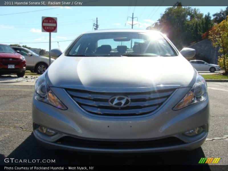 Radiant Silver / Gray 2011 Hyundai Sonata SE