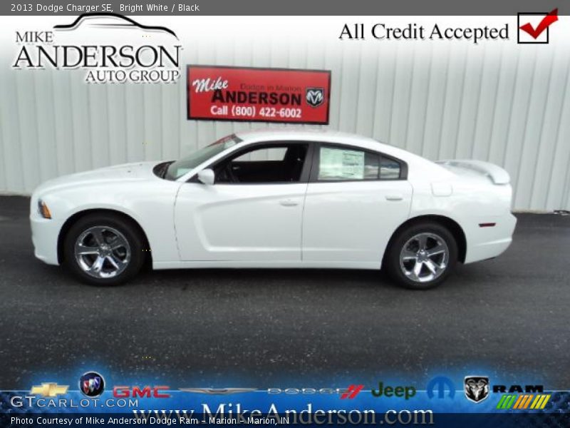 Bright White / Black 2013 Dodge Charger SE