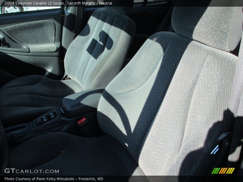 Sandrift Metallic / Neutral 2004 Chevrolet Cavalier LS Sedan