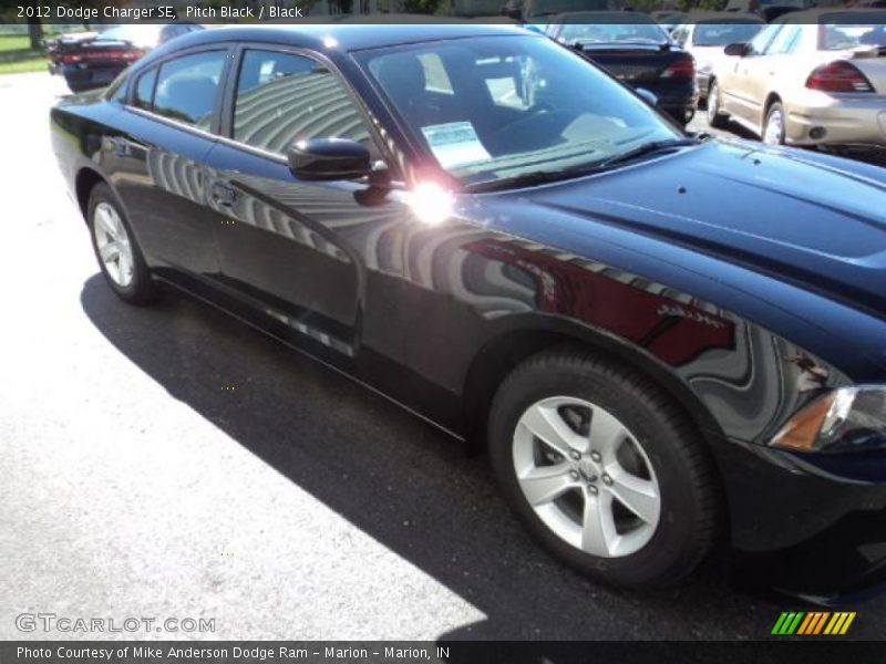 Pitch Black / Black 2012 Dodge Charger SE