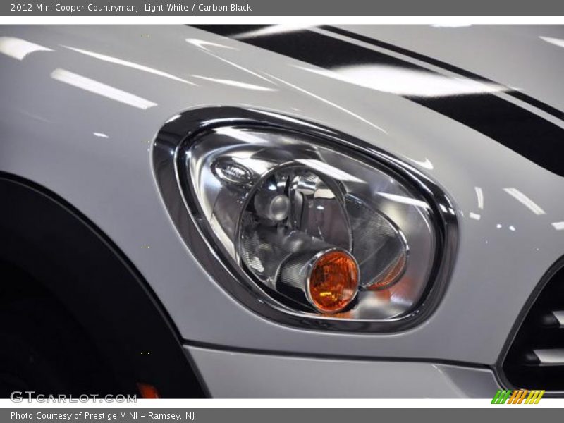 Light White / Carbon Black 2012 Mini Cooper Countryman