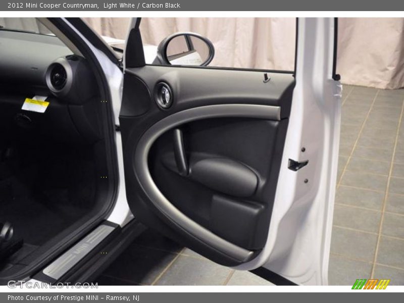 Light White / Carbon Black 2012 Mini Cooper Countryman
