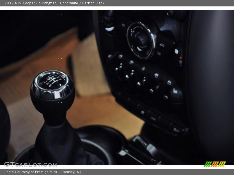 Light White / Carbon Black 2012 Mini Cooper Countryman