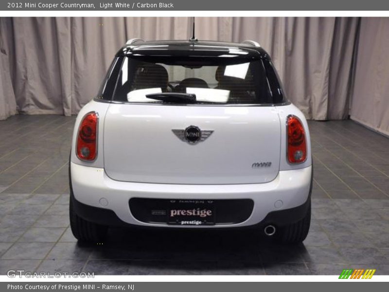 Light White / Carbon Black 2012 Mini Cooper Countryman