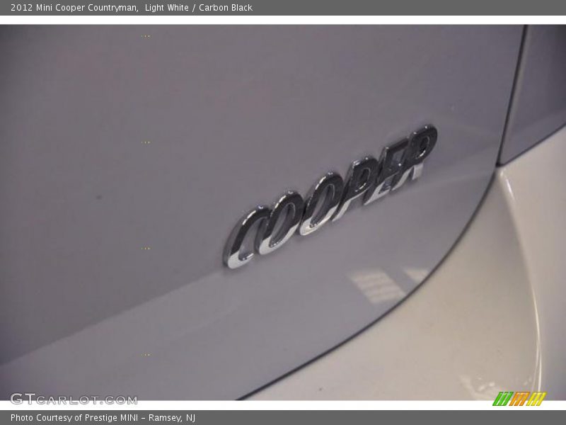 Light White / Carbon Black 2012 Mini Cooper Countryman
