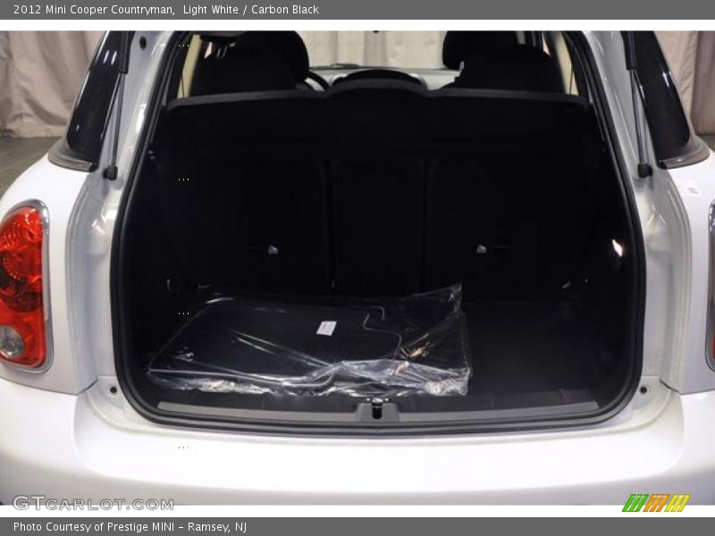 Light White / Carbon Black 2012 Mini Cooper Countryman