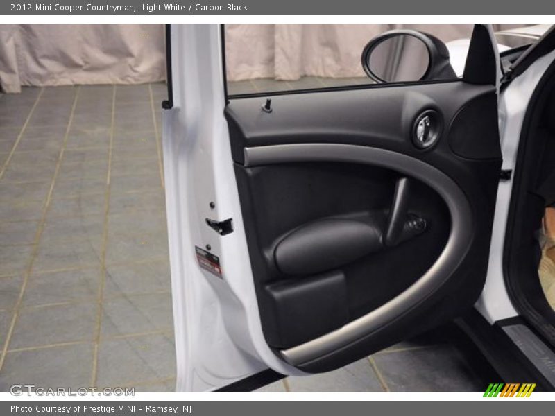 Light White / Carbon Black 2012 Mini Cooper Countryman