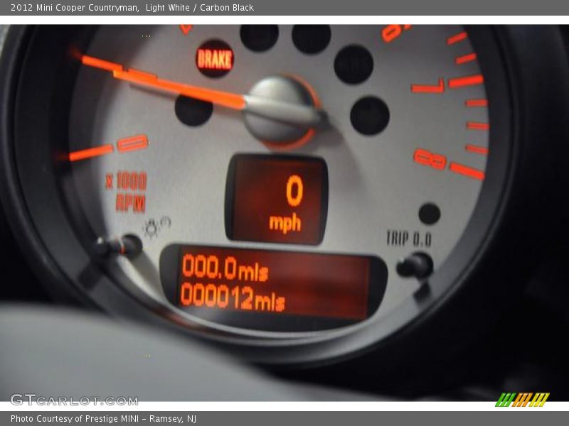 Light White / Carbon Black 2012 Mini Cooper Countryman