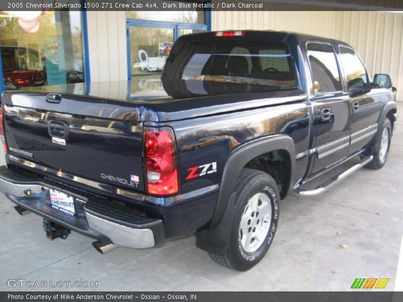 Dark Blue Metallic / Dark Charcoal 2005 Chevrolet Silverado 1500 Z71 Crew Cab 4x4