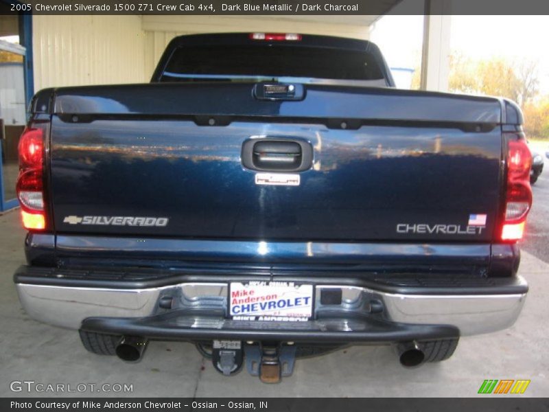 Dark Blue Metallic / Dark Charcoal 2005 Chevrolet Silverado 1500 Z71 Crew Cab 4x4